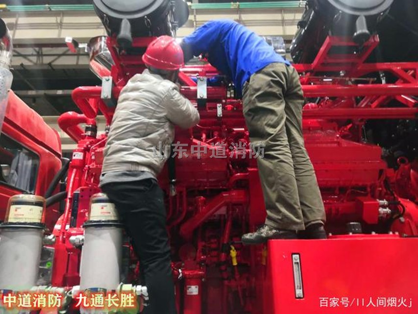 煤礦車輛發(fā)動機艙水基自動滅火裝置的工作原理